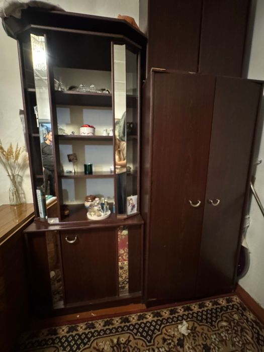 Шкаф горка для гостиной