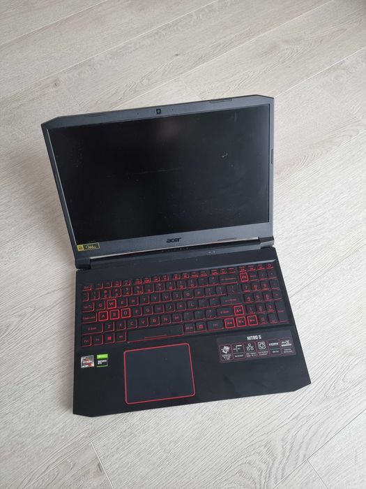 Laptop Gaming Acer Nitro 5 N20c1, Ryzen 5, GTX 1650, 144hz - DEFECT