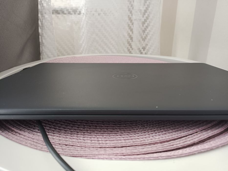 Ноутбук Dell ( в рабочем состоянии)