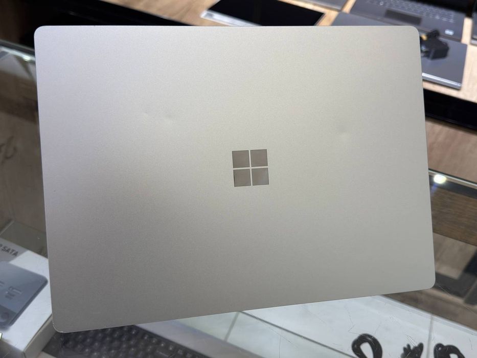 Microsoft surfice laptop 4 ryzen 5