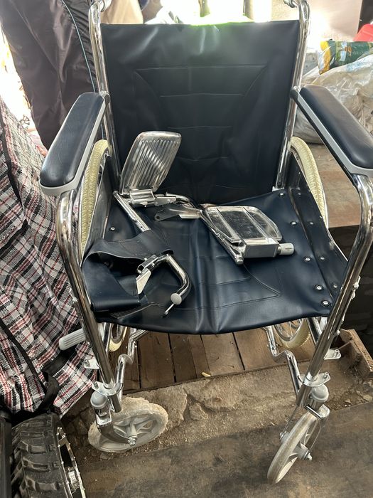 Продам инвалидную каляску
