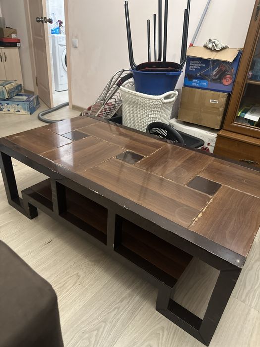 Продам стол.
