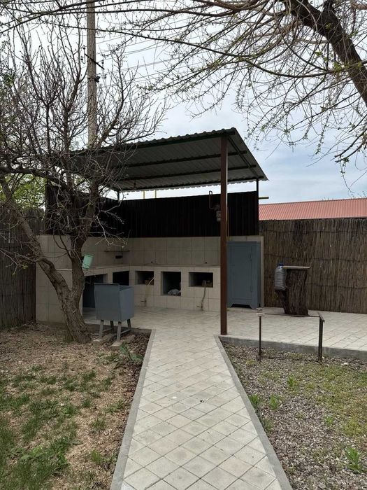 Мебелированная дача в горах с бассейном