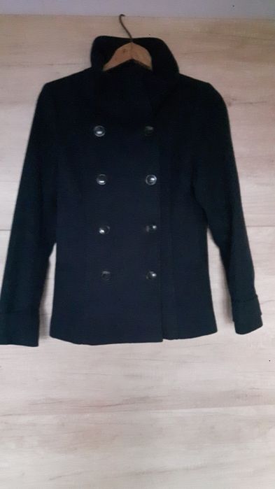 Намалени 2 броя палта за момичета