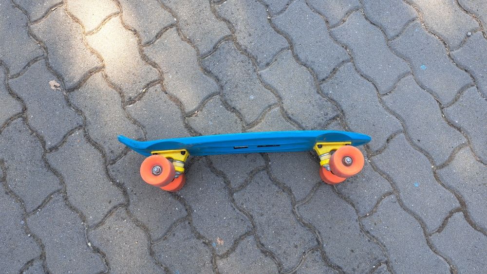 Penny board Oxelo
Grilă anti-alunecare ce oferă siguranță și control s