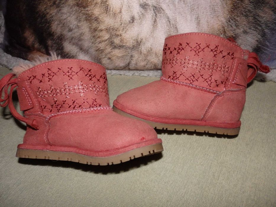 Топли ботушки Зара