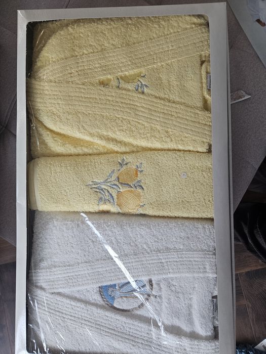 Нови комплекти с хавлии и халати за баня