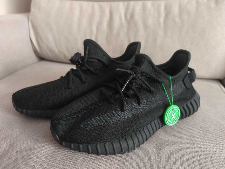 Yeezy Boost 350 V2 Различни модели