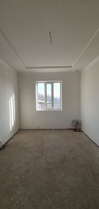 Yengi toshmidan kirganda Tutzorda 2.5 sòtu  6 xona 68000$