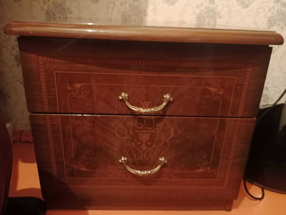 Продам спальный гарнитур «Виктория 5Д»