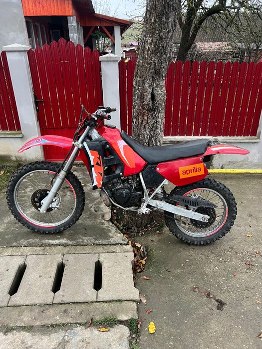 Vand cross Yamaha DT 125 R 2T perfectă pentru distractie