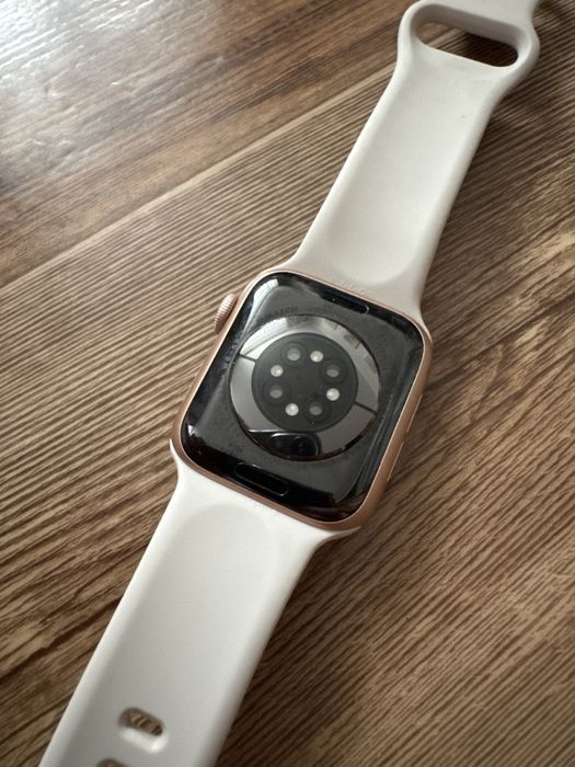 Apple watch 6 pink gold