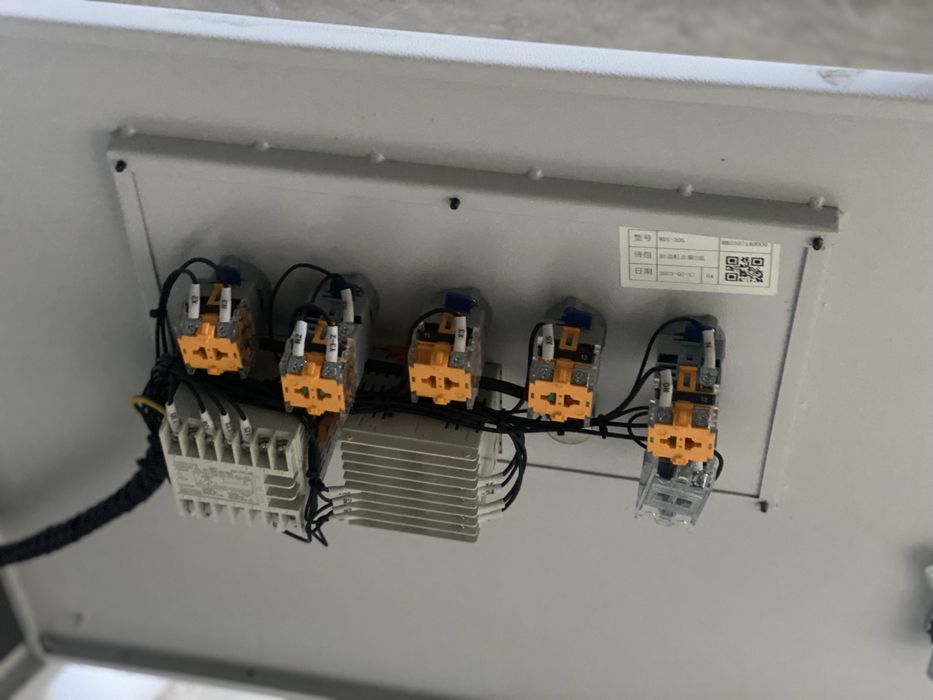 Кромкооблецовошный Станок