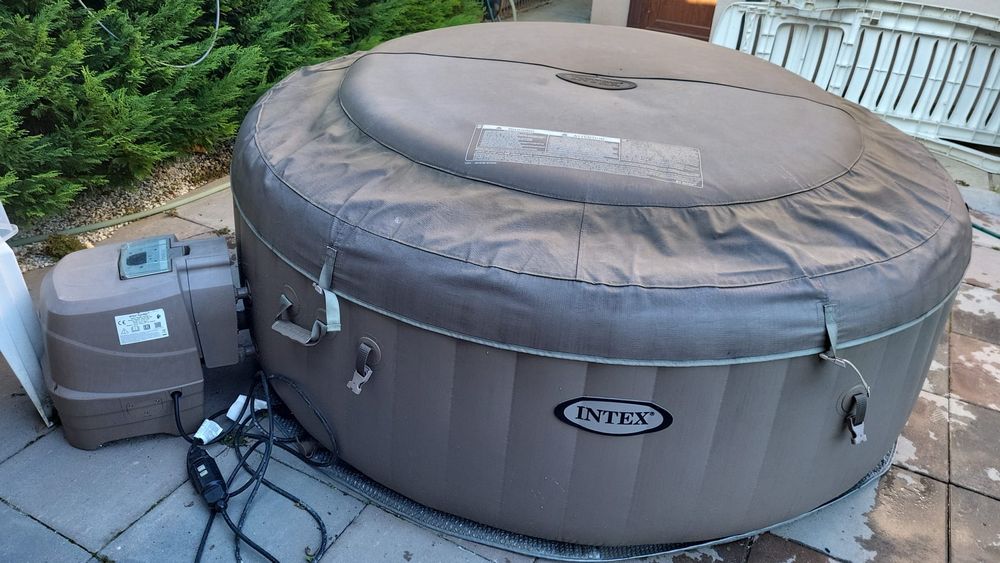 Jacuzzi Intex ..