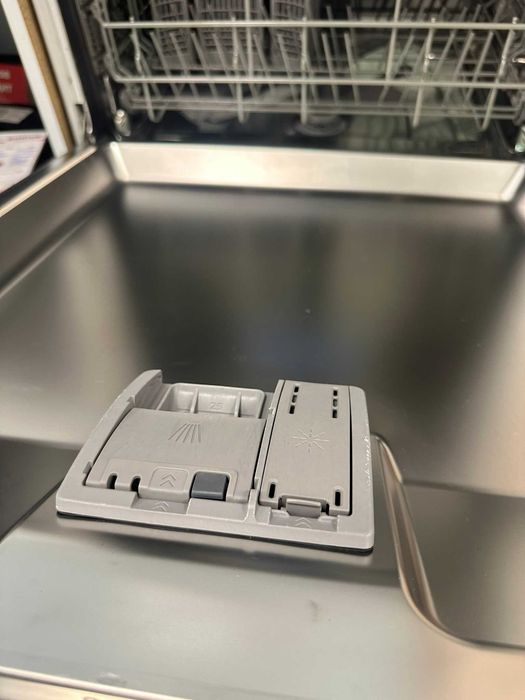 BOSCH - Вградена съдомиялна машина 60 см SMU53M75EU