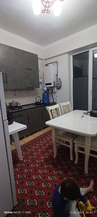 Nurafshon shaharda barcha qulayliklarga ega 3 xonali uy sotiladi