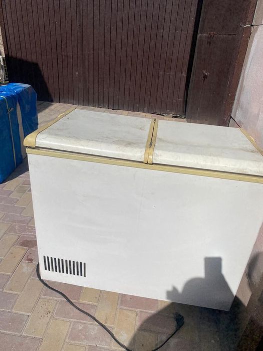 Продам морозильник