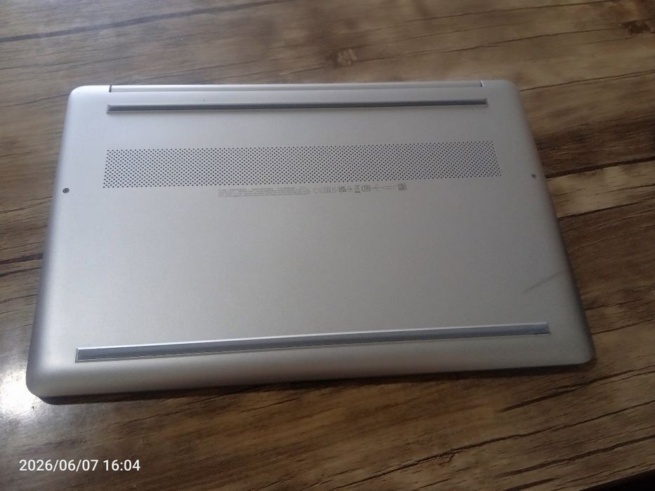 HP Laptop 15s-eq2xxx Ryzen 5500u sotiladi