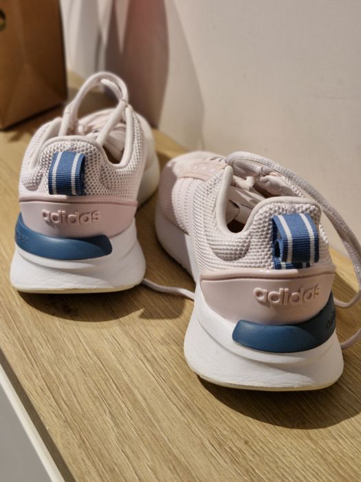 Маратонки Adidas,  38'