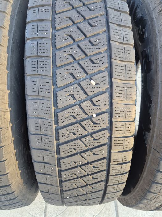 4бр. Зимни Бусови Гуми 215/75/16C LASSA