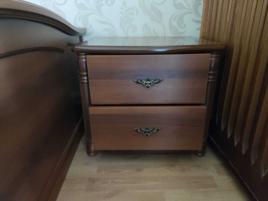 Продам кровать полуторку