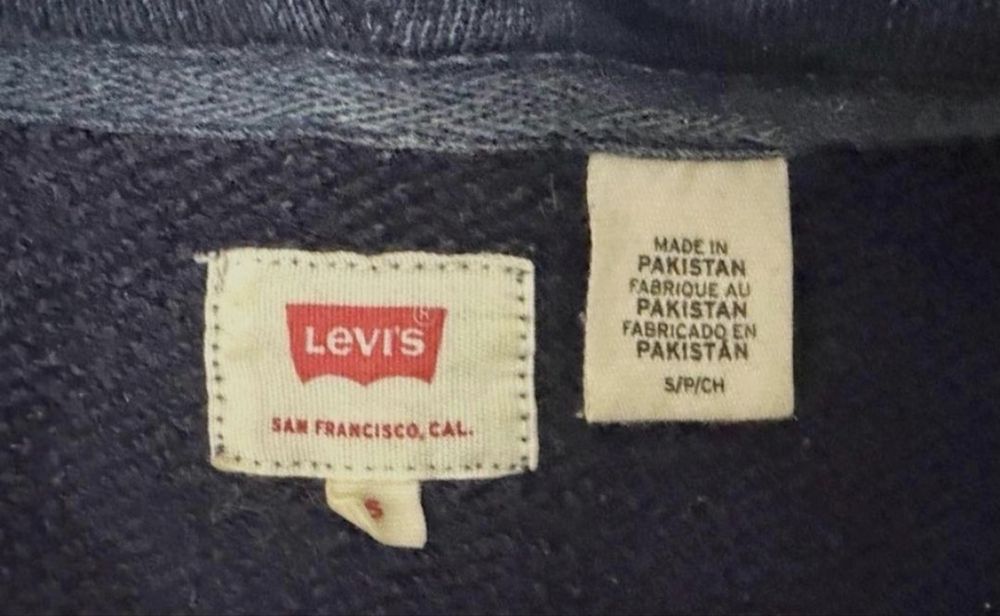Синяя кофта Levi’s