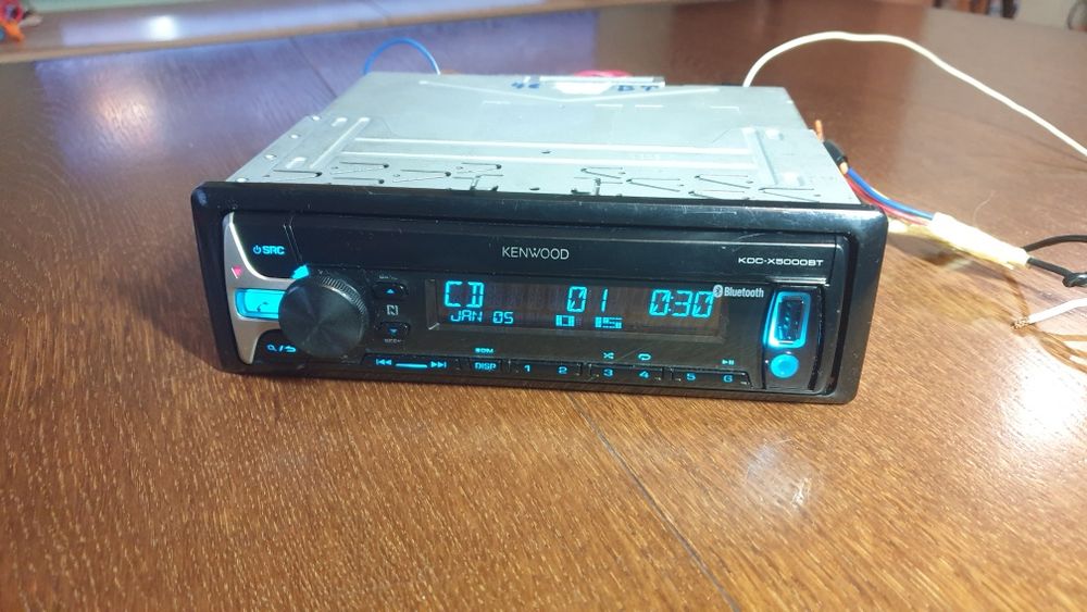 Авто радио плеър музика за кола Кенуулд Kenwood CD MP-3 USB AUX Bluetooth Блутут Цветове
