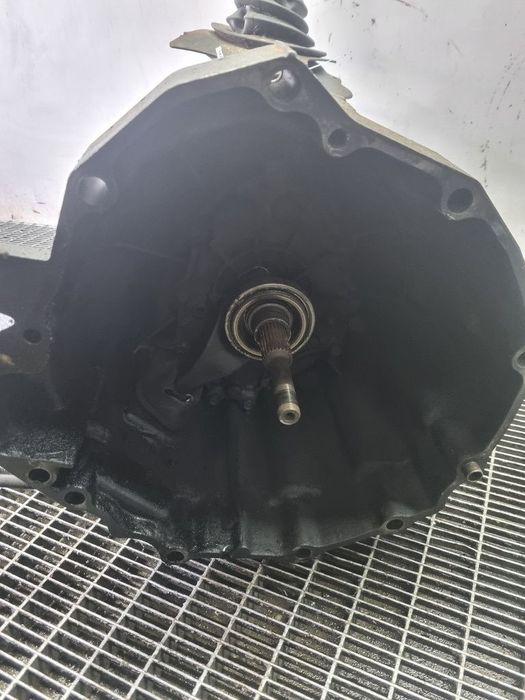 Cutie de viteze Nissan Pathfinder 2.5 Diesel D40 2004 - 2010 174CP Manuala 6 Trepte ...