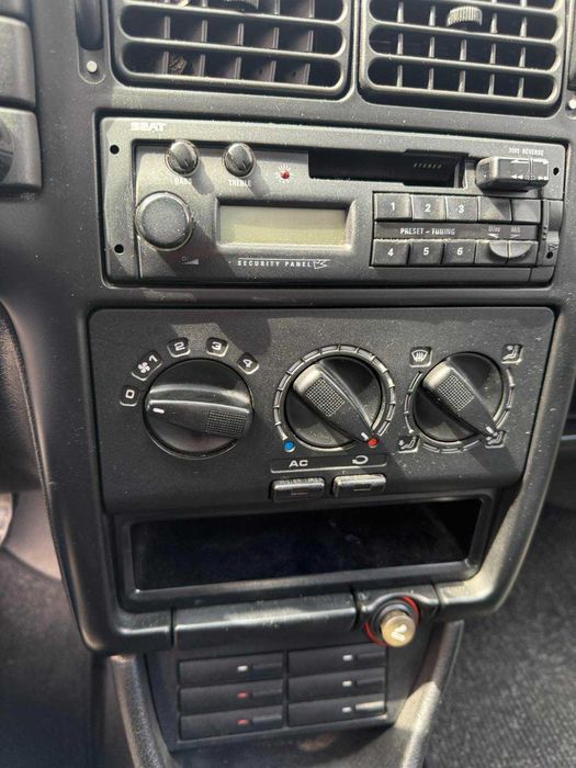 SEAT Cordoba 1,6 бензин климатик 1997