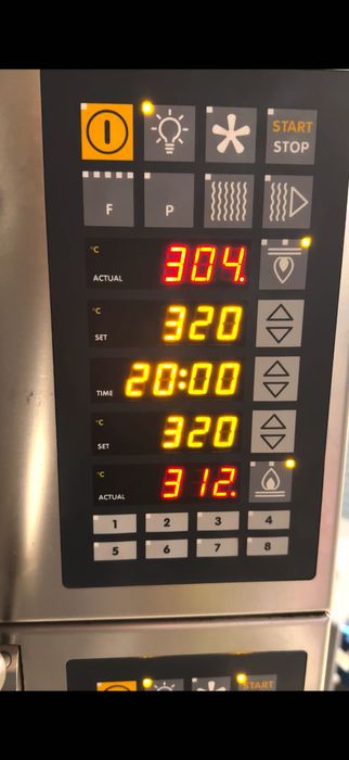 Cuptor vatra Miwe Condo etajat panificație patiserie hota aproape nou