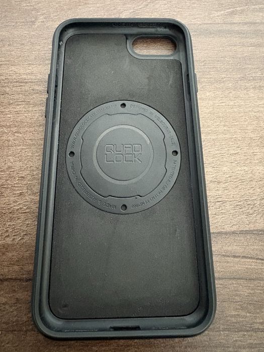 Husa QuadLock MAG Case iPhone SE3