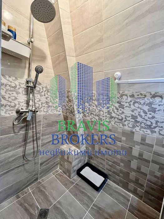 Продава се Тристаен апартамент в Варна, Левски - 78 кв.м за 2052 €/кв.м - Снимка #6