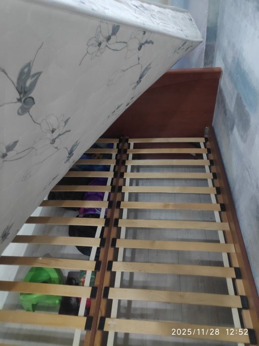 Двуспальная кровать 140*200