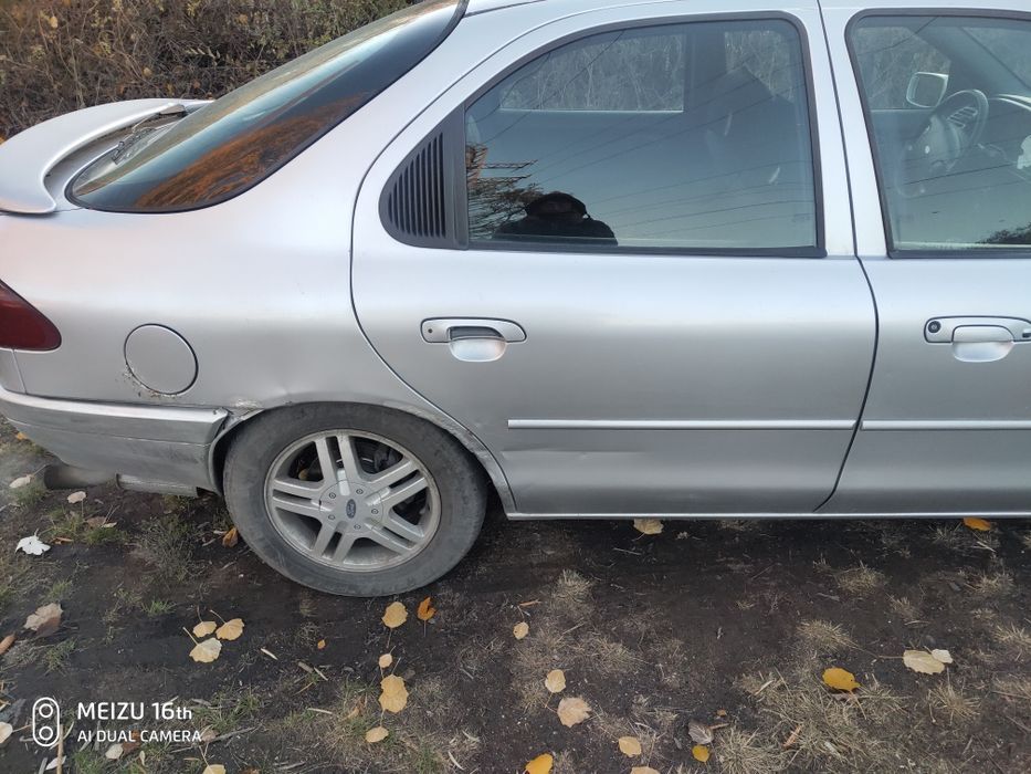 Продаю форд мондео1 2.5 v6