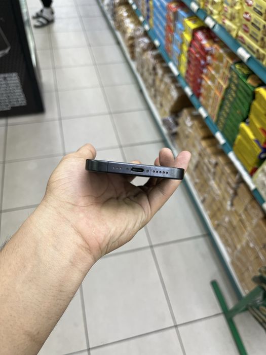 iPhone 15 pro 256 gb