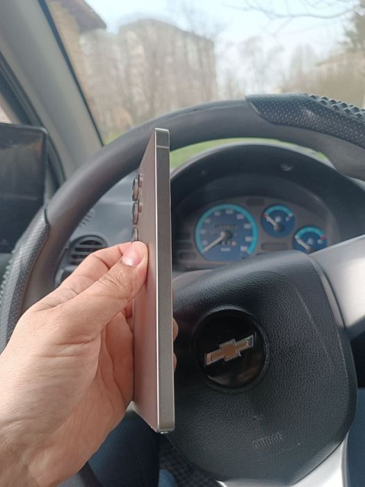 Продаётся Samsung S 25 Ultra 12/256