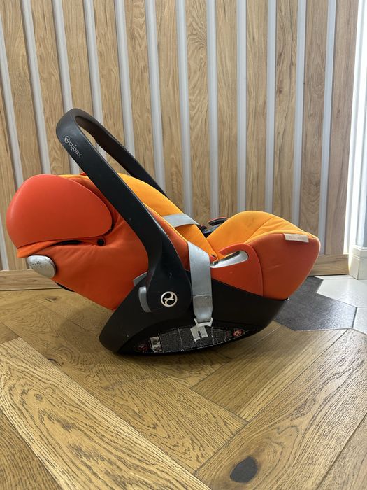 Автокресло для малышей 0+