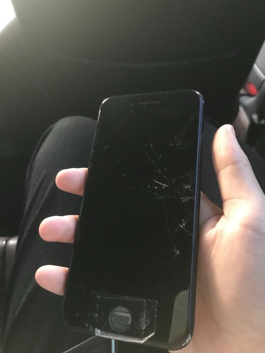 iPhone SE (2020года), Infinix