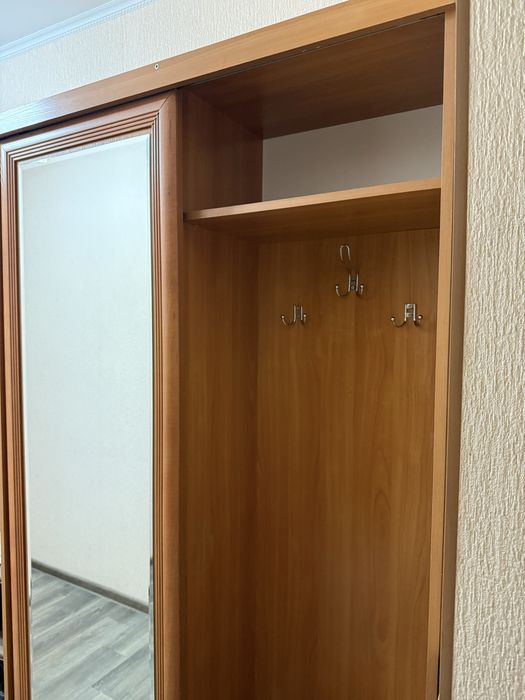 Шкаф для прихожей бу