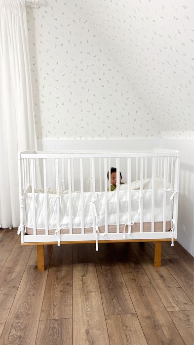 Кроватка манеж с маятником