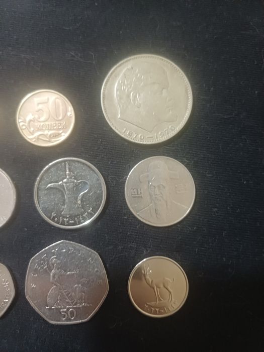 Продаются монеты разных стран