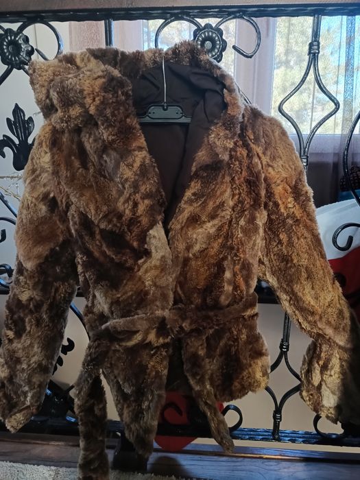 Късо палто от естествен косъм