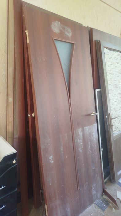 Продам межкомнатные двери