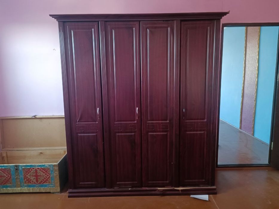 Спальный шкаф сатылады