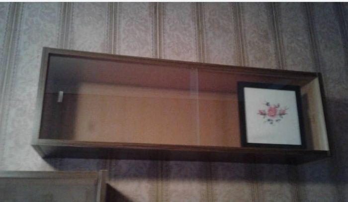 Knijniy polka. 2 tasi sotiladi 150 ming. Donaga 80 min.