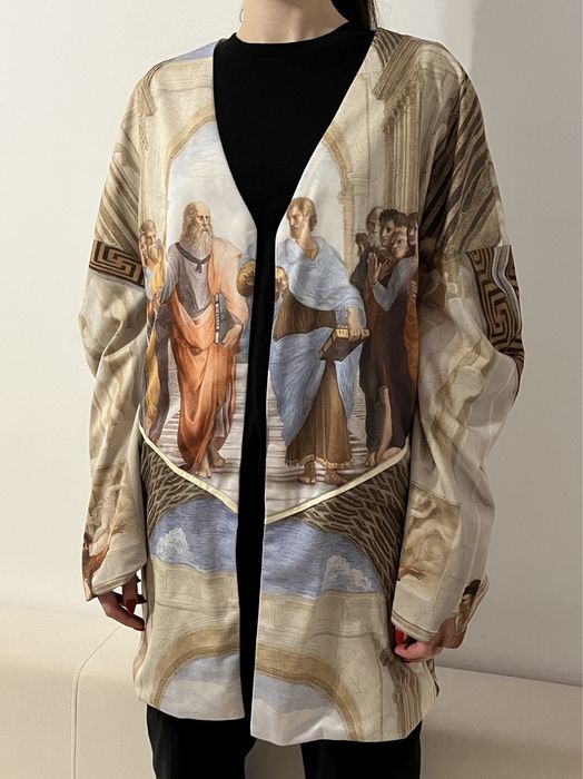 Piesa vestimentara unica, imprimeau Pictura de Rafael