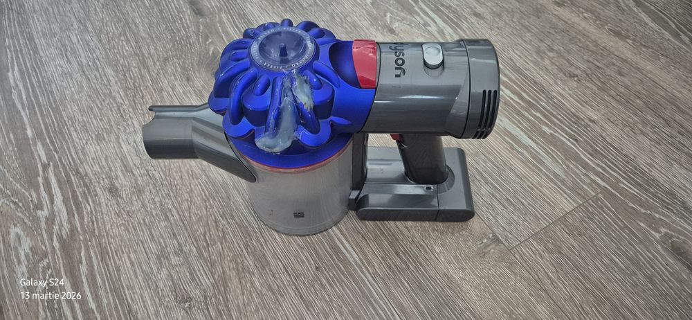 Aspirator Dyson V7 (SV11)