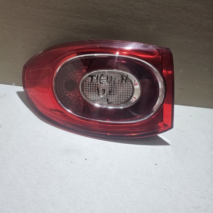 Десен външен стоп Volkswagen Tiguan I 2007-2015