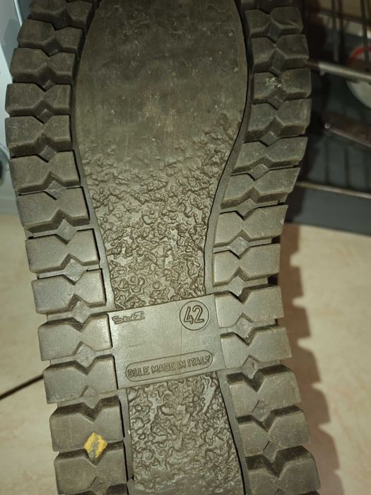 боти естествена кожа  .№ 42 чисто нови