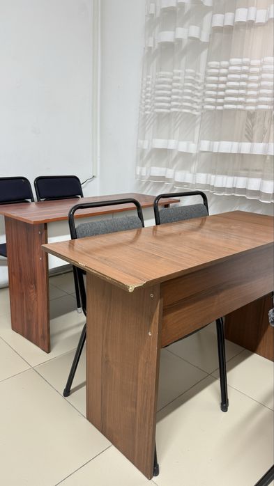 Универсальные столы, парты